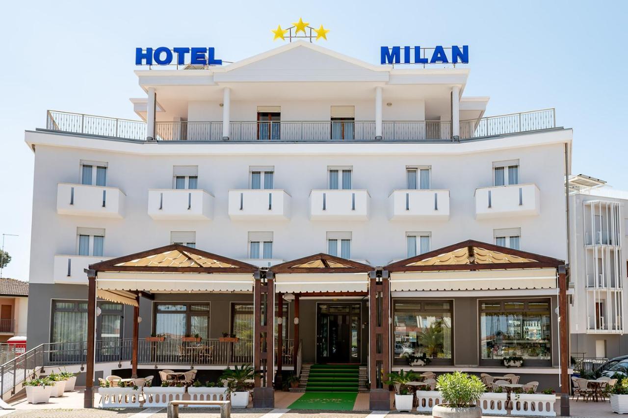 Hotel Milan Rosolina Mare Exterior photo